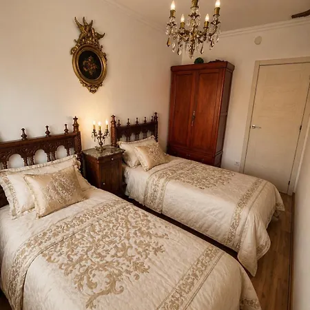 Luxury Apartment *