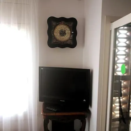 Luxury Apartment *