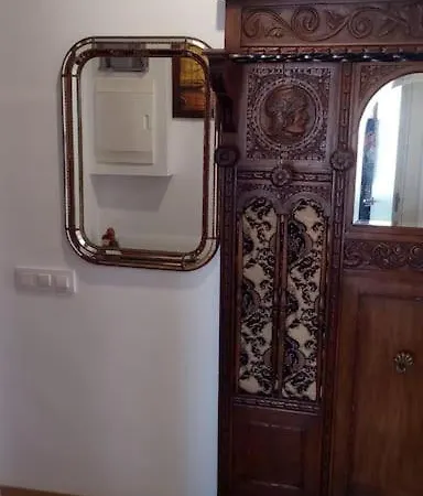 Luxury 皮内达德马尔