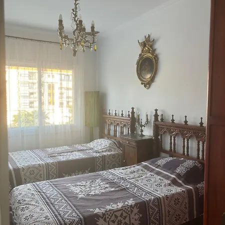 Luxury Apartment *
