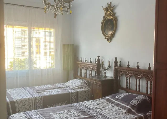 Luxury Apartment *
